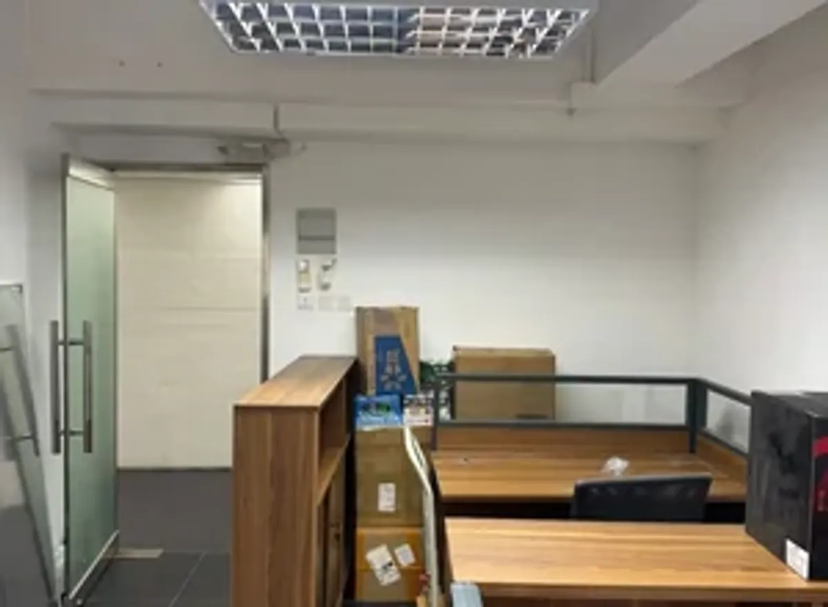香港工業中心 B 座 中層單位相片